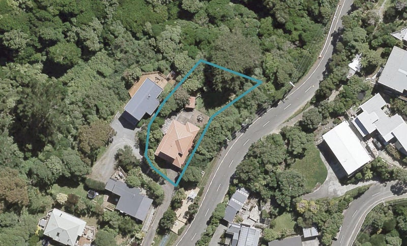 29 Korokoro Road, Korokoro, Lower Hutt - Carousel 1