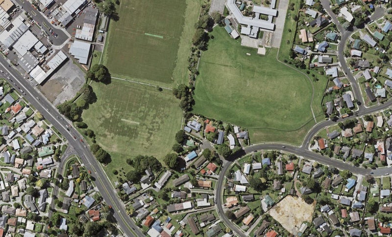 3/7 Cindy Place, Pakuranga, Auckland - Carousel 1