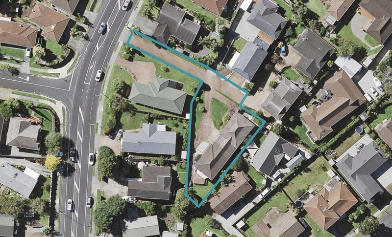 1/130 Botany Road, Botany Downs, Auckland - Carousel 1
