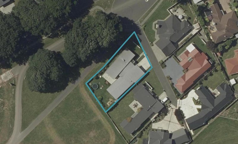 2 Newmarket Lane, Awapuni, Palmerston North - Carousel 1