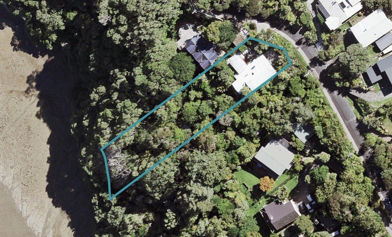 35 Arapito Road, Titirangi, Auckland - Carousel 1