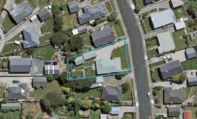 6 Orwell Crescent, Newfield, Invercargill - Carousel 1
