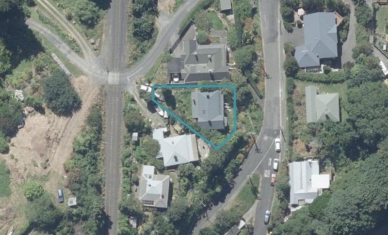 31 Harbour Terrace, Careys Bay, Port Chalmers - Carousel 1