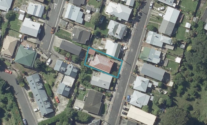 24 Peel Street, Mornington, Dunedin - Carousel 1