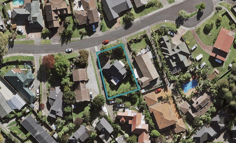 32 Uppingham Crescent, Hillcrest, Auckland - Carousel 1