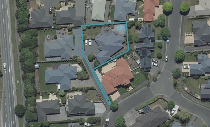 8 Baltimore Green, Shirley, Christchurch - Carousel 1