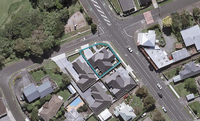 1 Te Mete Terrace, Merrilands, New Plymouth - Carousel 1