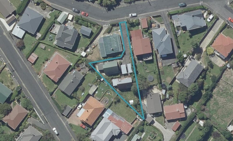 9B Wairoa Street, Kaikorai, Dunedin - Carousel 1