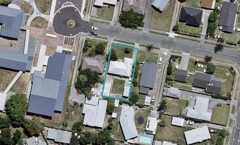 7 Dick Place, Onekawa, Napier - Carousel 1