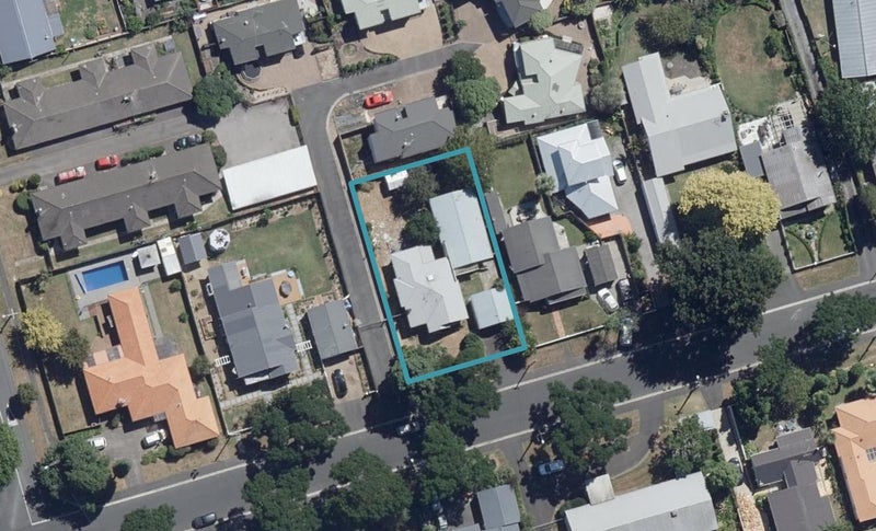 37 Brookfield Street, Hamilton East, Hamilton - Carousel 1