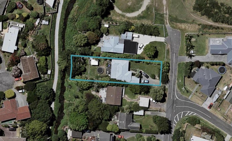 19 Moa Road, Raumati Beach, Paraparaumu - Carousel 1