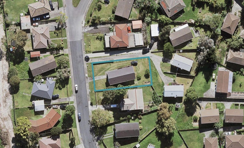 55 Cedar Heights Avenue, Massey, Auckland - Carousel 1