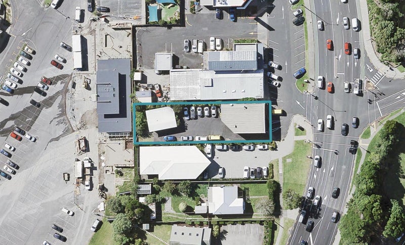 2/518 East Coast Road, Windsor Park, Auckland - Carousel 1