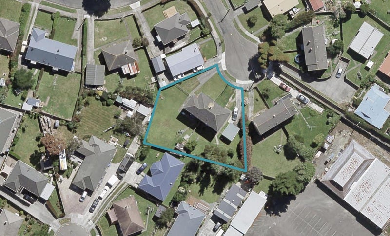1/6 Futter Grove, Taita, Lower Hutt - Carousel 1