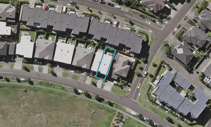 53 Tephra Boulevard, Stonefields, Auckland - Carousel 1