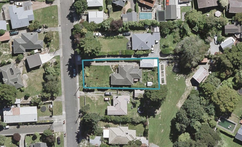 19 Cruickshank Road, Clouston Park, Upper Hutt - Carousel 1
