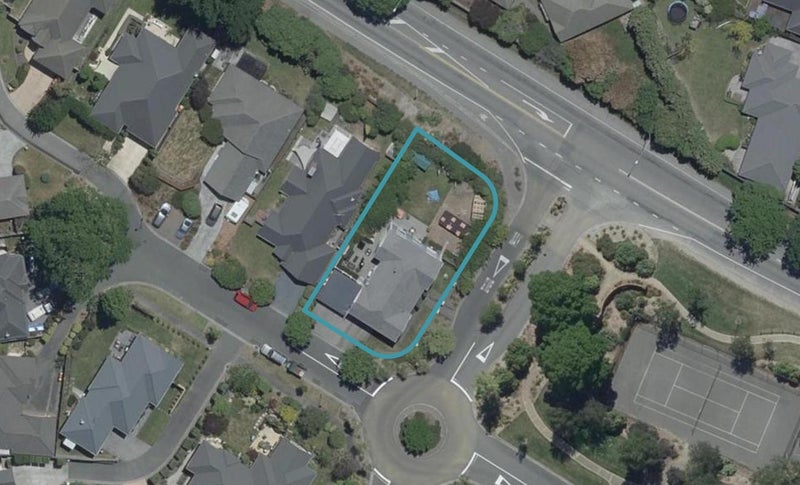 2 Oasis Grove, Parklands, Christchurch - Carousel 1