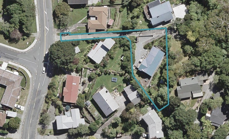 19 Blue Mountains Road, Silverstream, Upper Hutt - Carousel 1