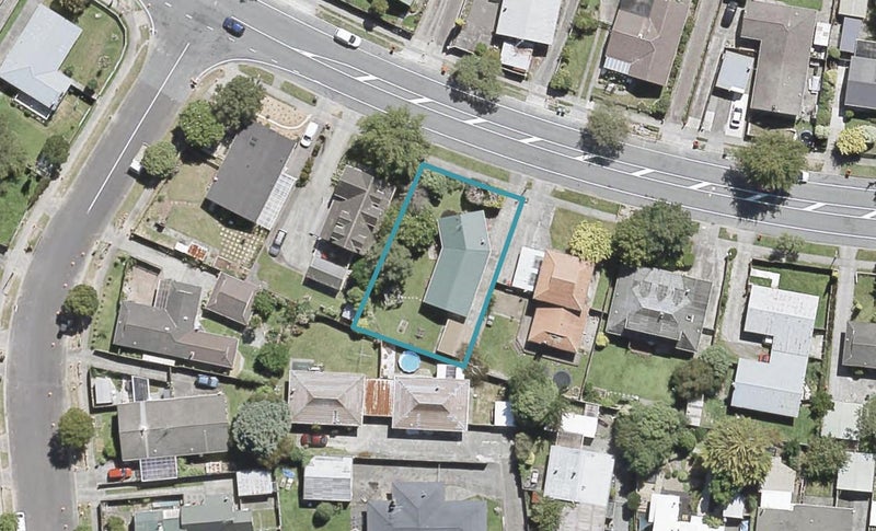 32 Gemstone Drive, Birchville, Upper Hutt - Carousel 1