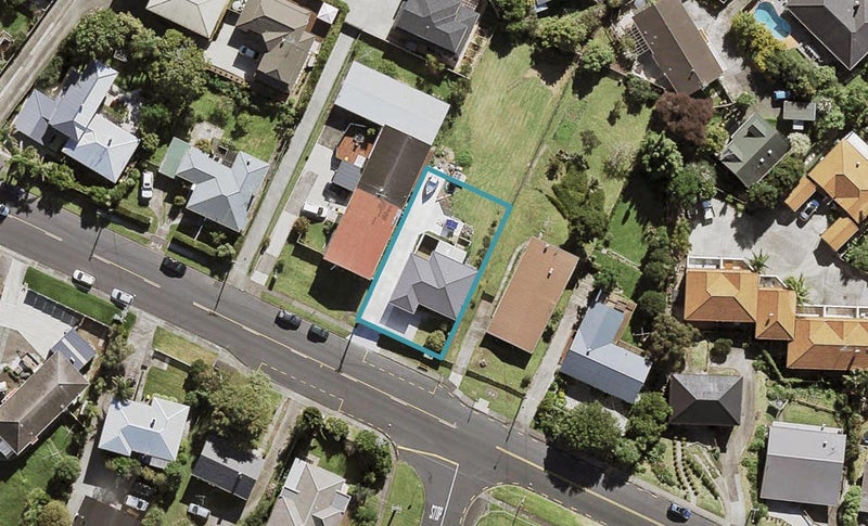 38 Exmouth Road, Northcote, Auckland - Carousel 1