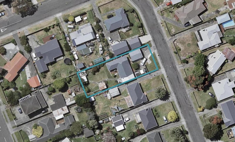 2 Winton Street, Paraparaumu Beach, Paraparaumu - Carousel 1