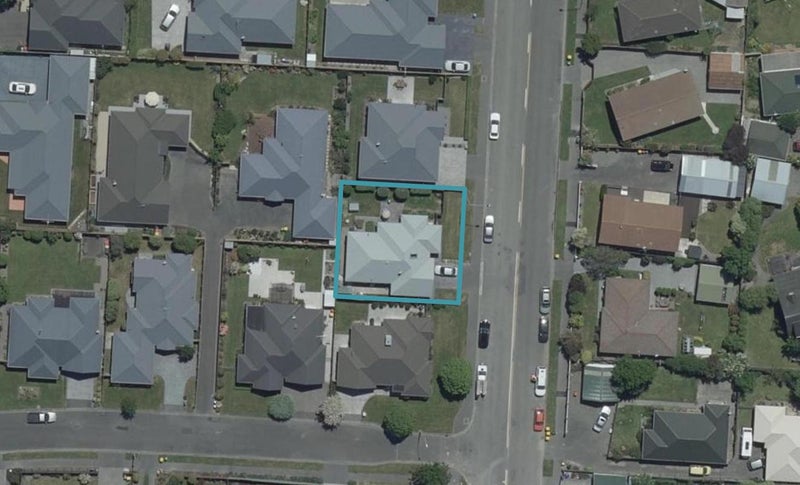 39 Grimseys Road, Redwood, Christchurch - Carousel 1