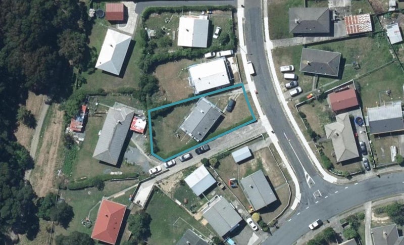 7 Pukaki Grove, Waitangirua, Porirua - Carousel 1
