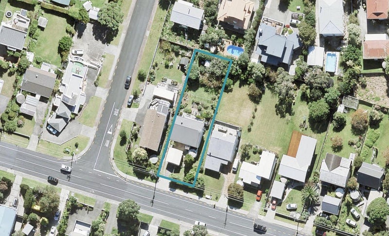 1386 Whangaparaoa Road, Army Bay, Whangaparaoa - Carousel 1