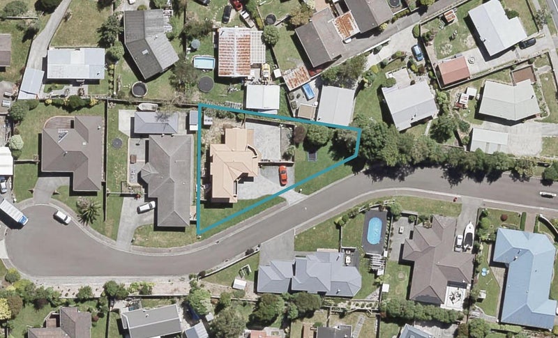4 Sapphire Grove, Birchville, Upper Hutt - Carousel 1
