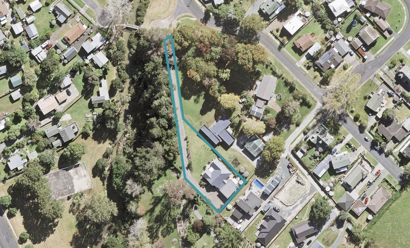 9 Ferndale Drive, Papakura - Carousel 1