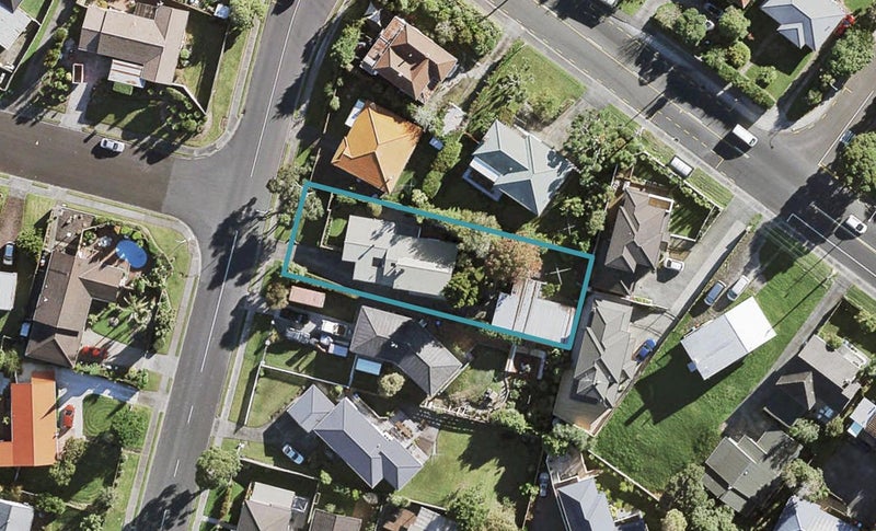 2 Canberra Avenue, Lynfield, Auckland - Carousel 1