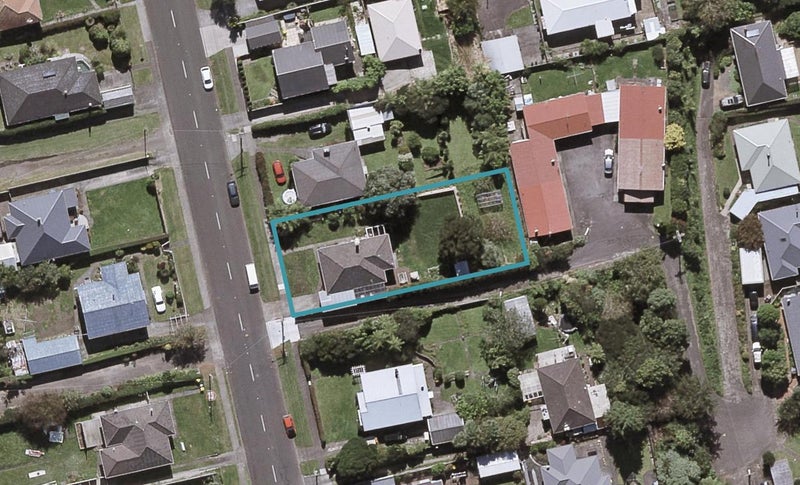 117 Seaview Road, Westown, New Plymouth - Carousel 1