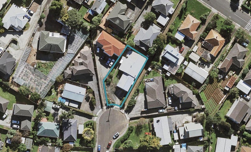 8A Gerrard Street, Three Kings, Auckland - Carousel 1