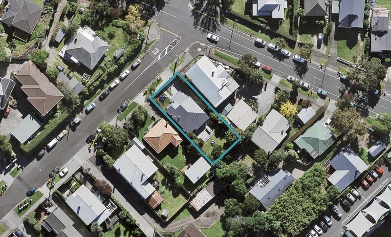 52 Taylors Road, Mount Albert, Auckland - Carousel 1