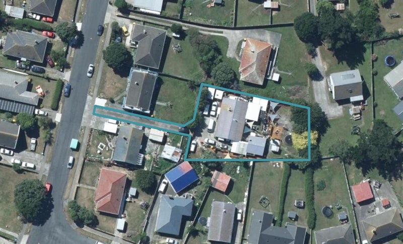 104 Waihora Crescent, Waitangirua, Porirua - Carousel 1