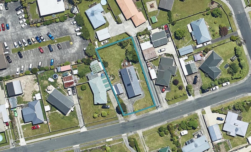 7 Fenruss Street, Fairy Springs, Rotorua - Carousel 1