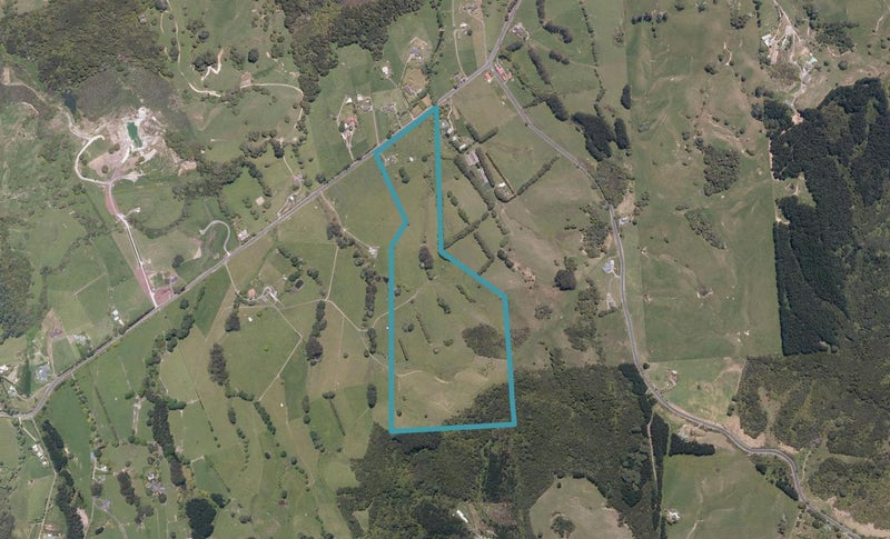 1085 Weranui Road, Silverdale - Carousel 1