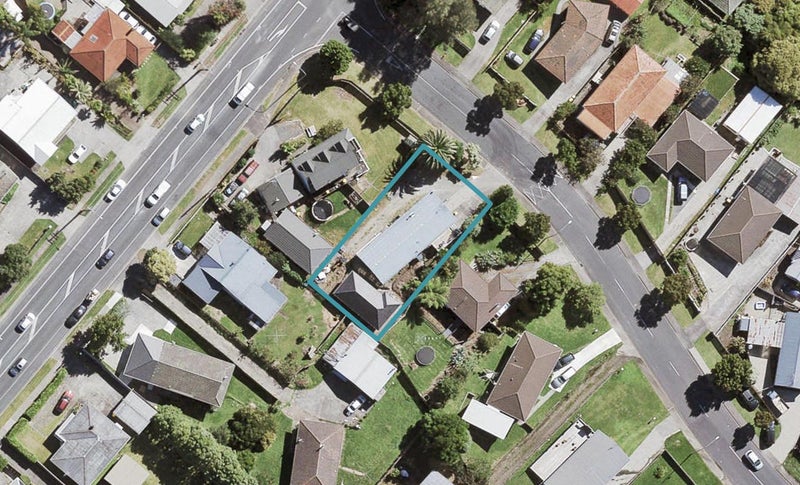 54 Farwood Drive, Henderson, Auckland - Carousel 1