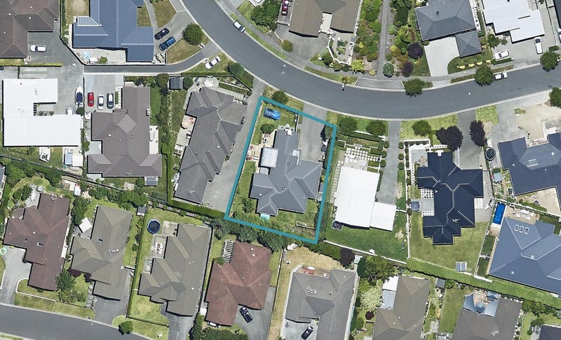 20 Contour Avenue, Pyes Pa, Tauranga - Carousel 1