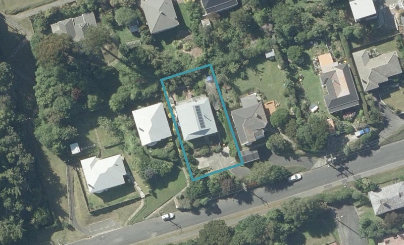 31 Totara Street, Ravensbourne, Dunedin - Carousel 1
