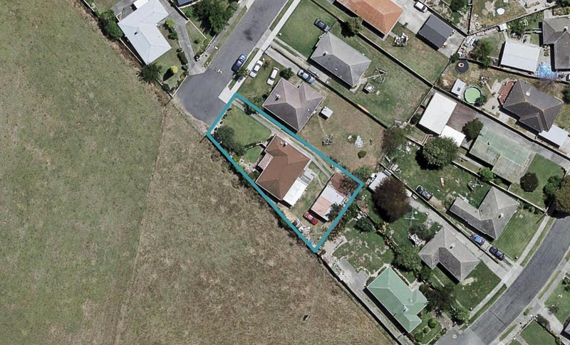12 Moore Avenue, Maraenui, Napier - Carousel 1