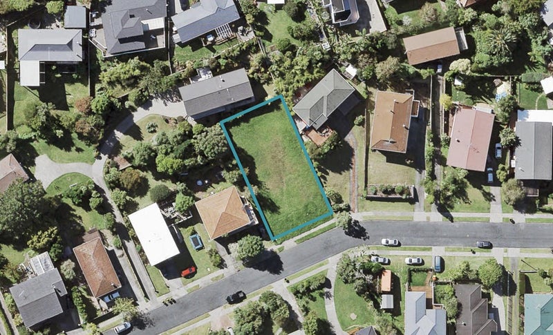 29 Wyoming Avenue, Murrays Bay, Auckland - Carousel 1