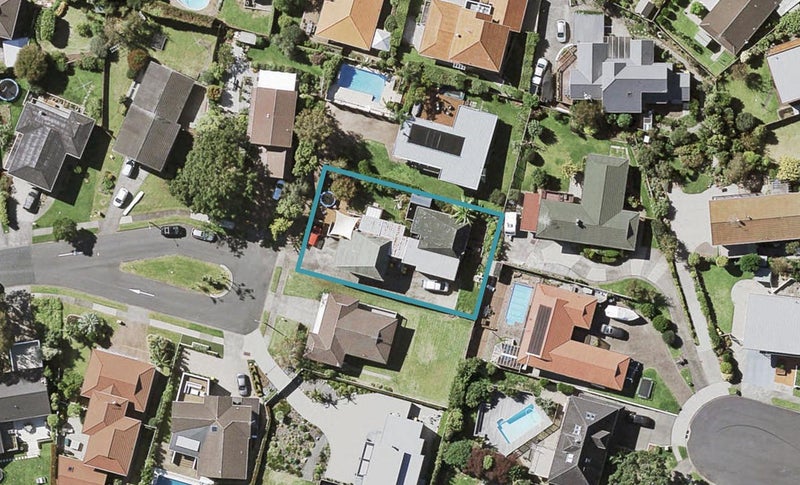 2/24 Andrea Place, Sunnyhills, Auckland - Carousel 1