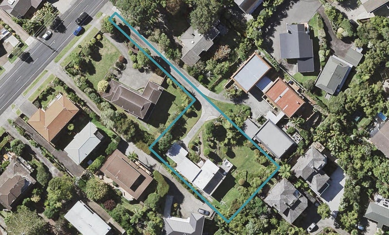 27 Aberdeen Road, Castor Bay, Auckland - Carousel 1