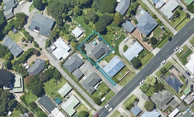 49B Watling Street, Gate Pa, Tauranga - Carousel 1