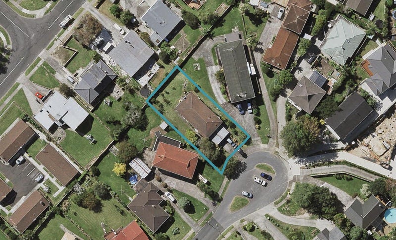 1/11 Chevis Place, Pakuranga, Auckland - Carousel 1