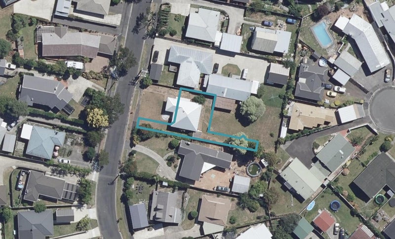 2/56 Ascot Road, Chartwell, Hamilton - Carousel 1