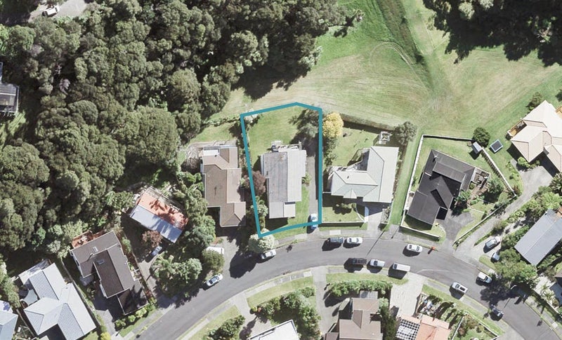12 Emlyn Place, Torbay, Auckland - Carousel 1