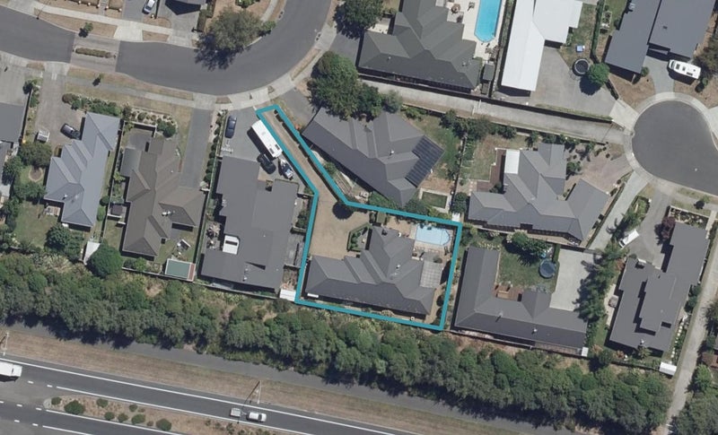 30 Palliser Drive, Huntington, Hamilton - Carousel 1