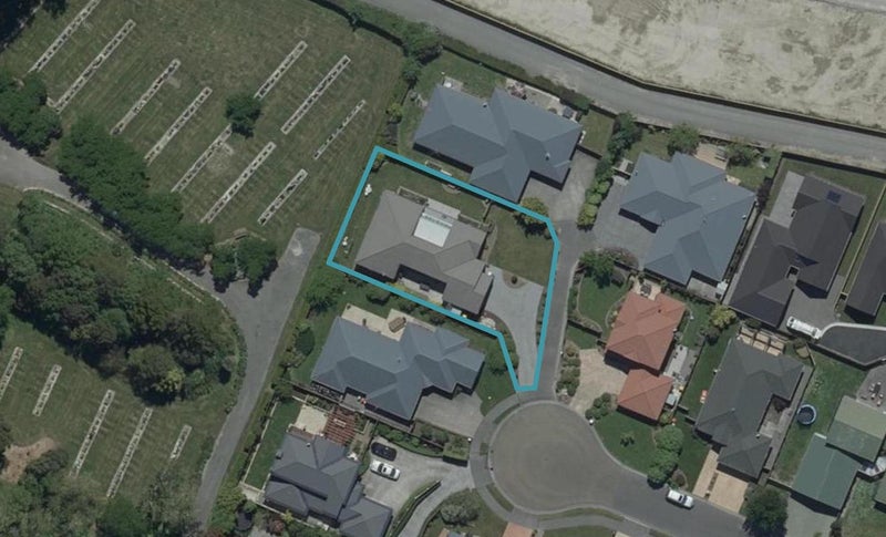 14 Henridge Place, Avonhead, Christchurch - Carousel 1